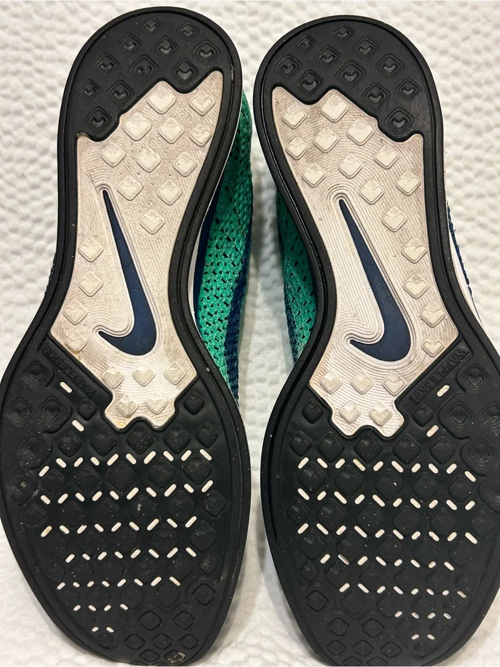 Nike Flyknit Racer Men’s Shoes - Teal/ Navy